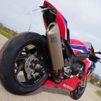 CBR1000RR-R_Fireblade_SC82_Pirelli_Supercorsa_SP_V4_-_06