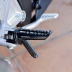 Honda CB1000 Hornet 2025 Zubehör - Fahrerfußrasten